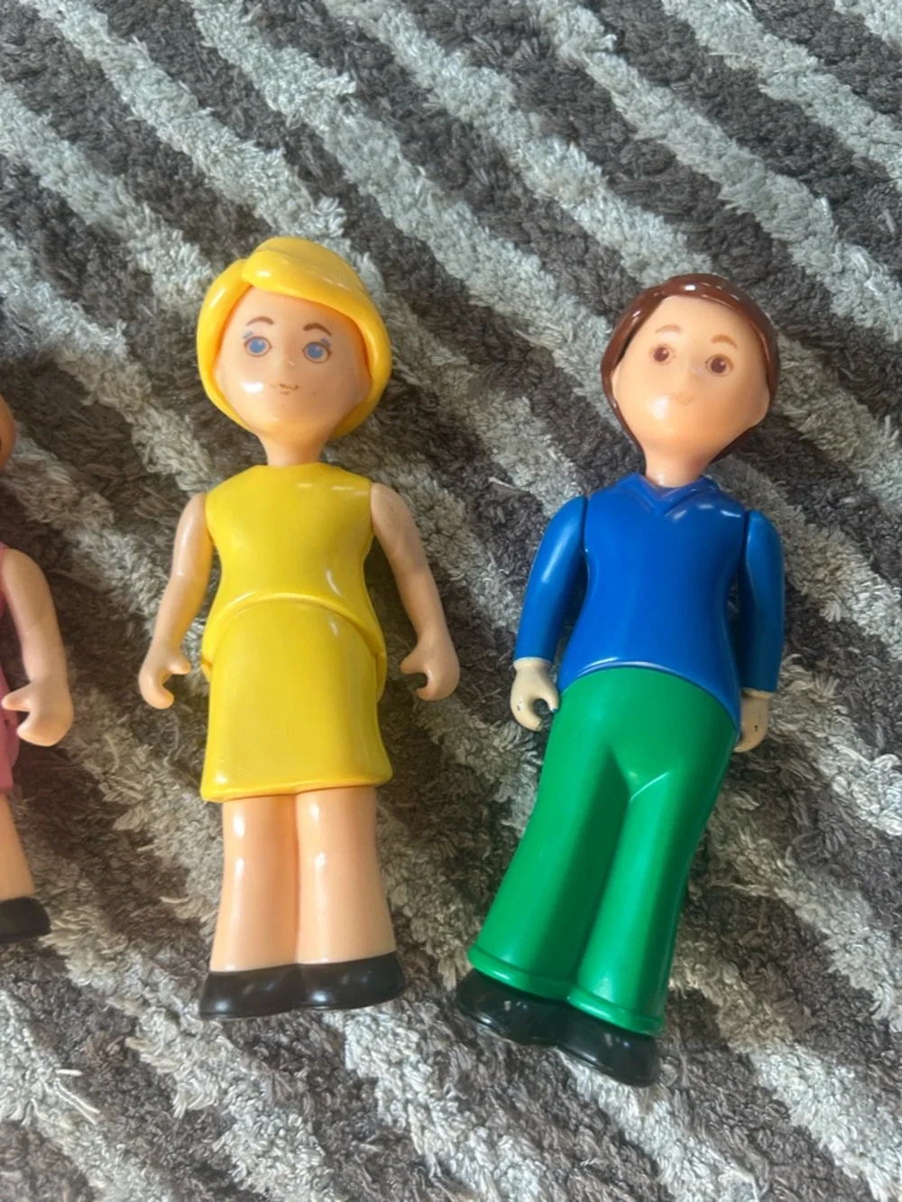 Little Tikes vintage Dollhouse Family Figures Lot Mom Dad Girl Baby Dog 90s - Picture 3 of 6